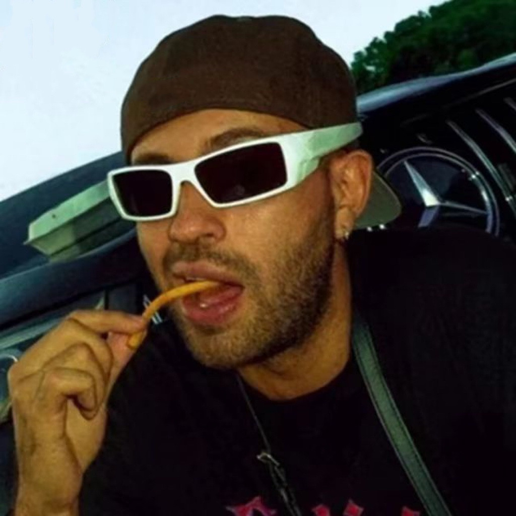 01cb8201-f629-4661-b660-19aa9f67caf9 men and women - View 1