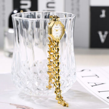 gold bracelet - View 1