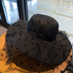 wide brim beach - View 1