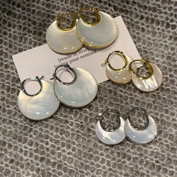 Natural Double-sided White Personalized Fashionable Commuting Earrings - View 1