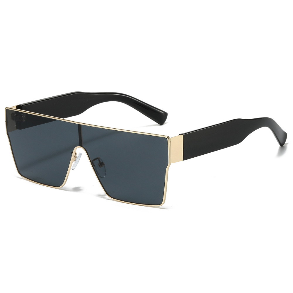 2400ff7d-000e-468b-8c26-7b3dde469bab Sleek Trendy And Stylish Sunglasses For Women - View 2