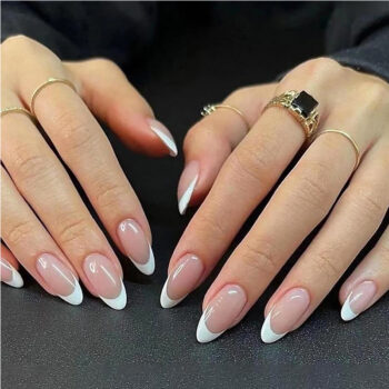 minimalist nail with