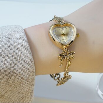 retro heart-shaped bracelet - View 2