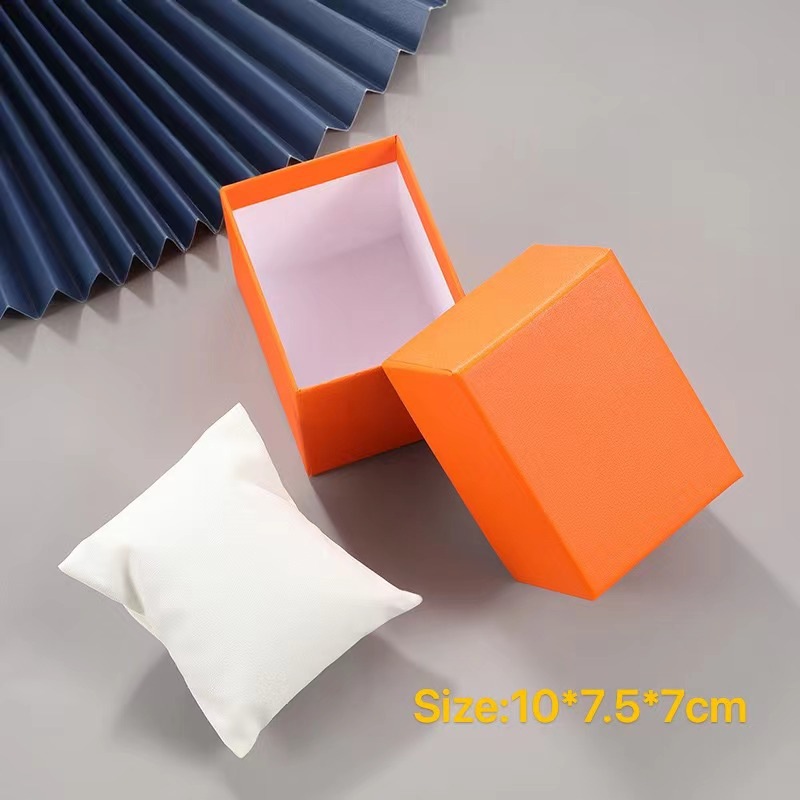 32334f90-f648-4ce2-b295-aee031c33e4e square watch packaging - View 2