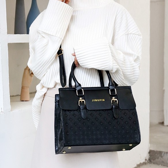 330405c9-5648-4f43-ab40-685ca404b72c Simple Womens Shoulder Bag With A Diamond-quilted Texture - View 1