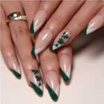 clover nail art,