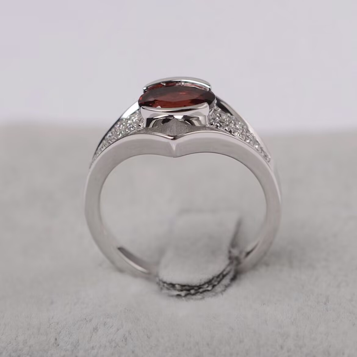378d0815-e4b2-4fbd-bf9e-4ad5884f9c3b Womens Open-End Red Zircon Ring With Hollow Design - View 4