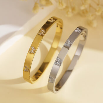 Stylish Versatile Stainless Steel Bracelet With A Premium - View 1