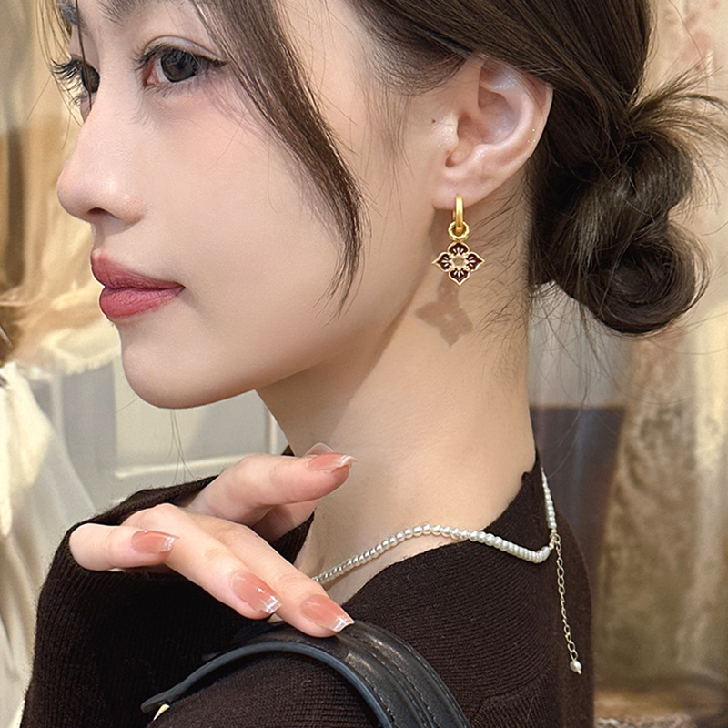 51e8f849-4b0c-4839-8563-cfb6e135ebbc chinese-style vintage enamel-painted - View 3