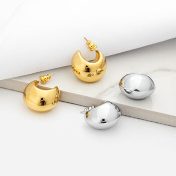 Women's Personalized All-match Geometric Earrings - View 1