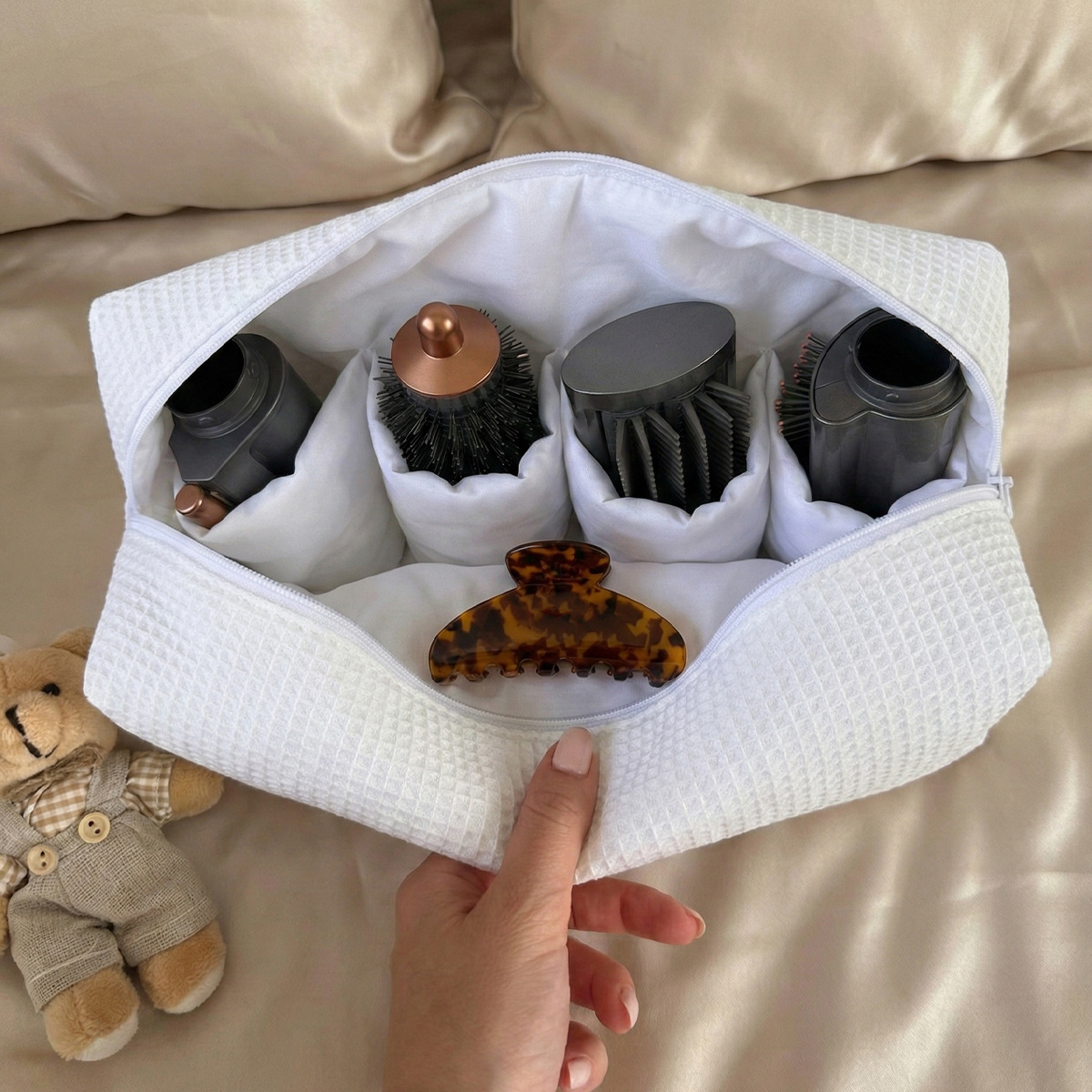 6f8f75e7-f4e4-43ec-8646-400be2c499ea Simple Cotton-Lined Large Capacity Hair Dryer Storage Bag For Makeup - View 4