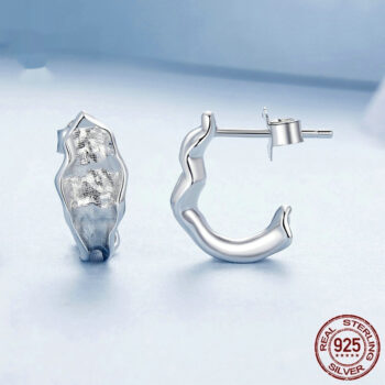 gold earrings - View 1