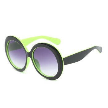 sunglasses with large - View 1