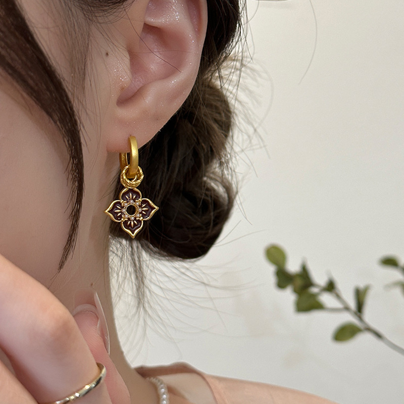 9df533c9-9927-4a51-a542-d782c8f0ecf6-1 New Chinese-style Vintage Enamel-painted Earrings For Women - View 1