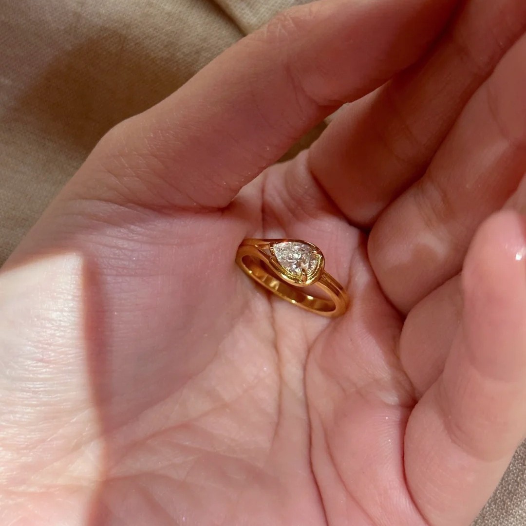 a0ee816f-248e-49b7-baea-b33a35020480 ring Mermaid Tears Drop Pear-Shaped Niche Light-Luxury Ring With A High-End Vibe