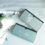 Women's Fashion Artistic Retro Embroidery Clutch Purse - View 1