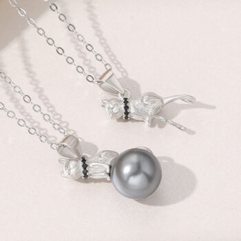 silver necklace - View 1