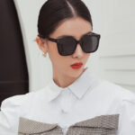 square sunglasses - View 1