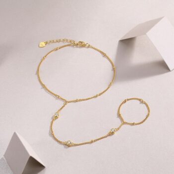 Set With Top-quality Moissanite, This Luxurious And Fashionable Light