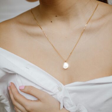 Travel Fashion Tips: Essential Guide 2025