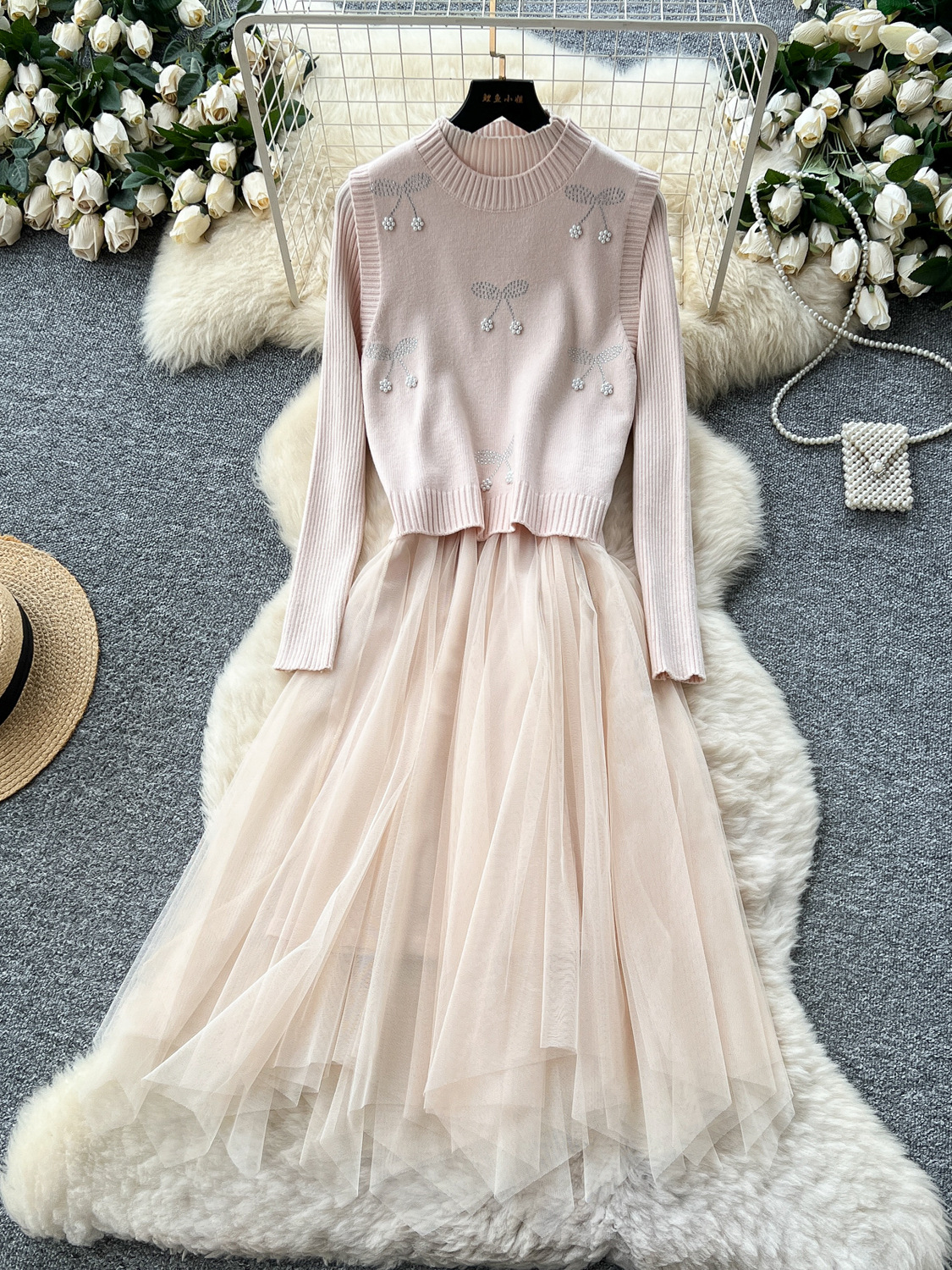 c38ca01a-d9d8-4744-8499-6c3fc13102c0.jpg Cherry Vest Long-Sleeve Knitted Patchwork Mesh Dress