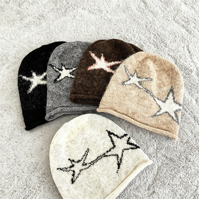 c5fea59f-9e0d-4fda-958e-d9d1c0c91645 Japanese-style Harajuku Street-styled Edgy Star-knit Beanie - View 5