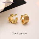 Simple Retro Design Womens Alloy Hoop Earrings - View 1