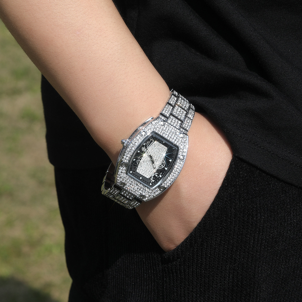 cb6a84f2-8c74-4480-9d7d-9bf6a8ad09b4 diamond watch - View 1