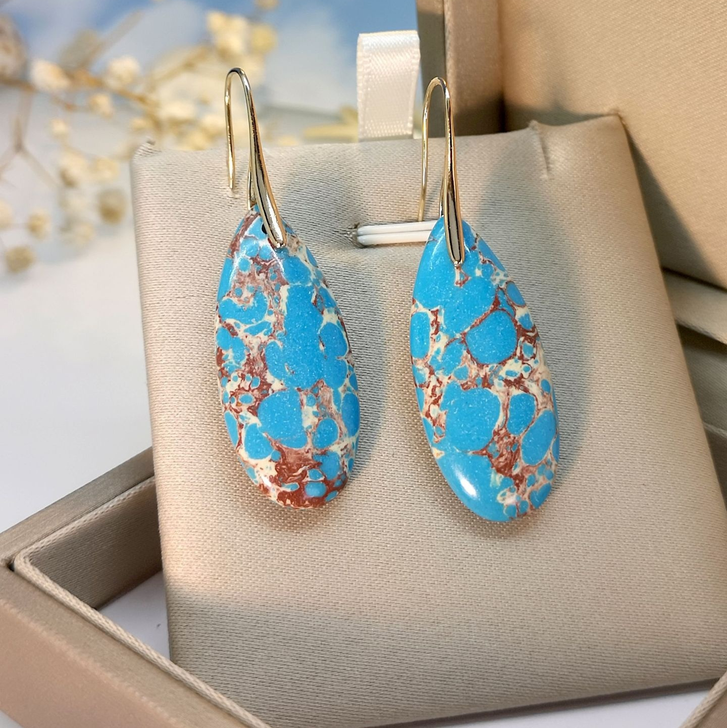 ce074137-d87f-4ef9-b4d3-d0847151a3a8_fine teardrop-shaped colorful artistic - View 2