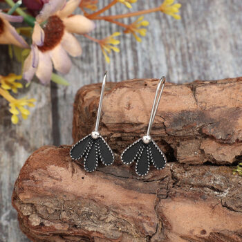 Womens Retro Fashion Petal Earrings - View 2