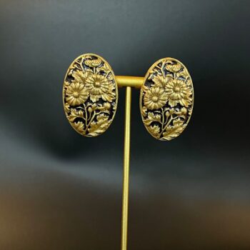 Retro Spanish Leather Heavy-duty Earrings - View 1