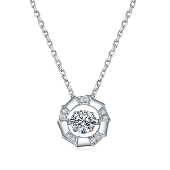 silver necklace Set With Top-quality Moissanite, This Luxurious And Fashionable Light Luxury Trend Jewelry Necklace Pendant Is Made Of S925 Silver Electroplated With Platinum