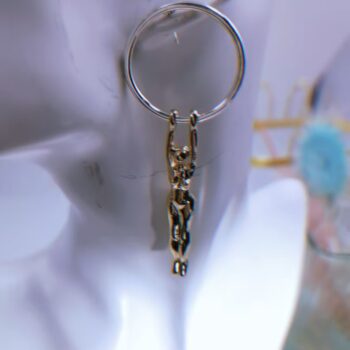 High-End Metallic Twisted Chain Earrings - View 2